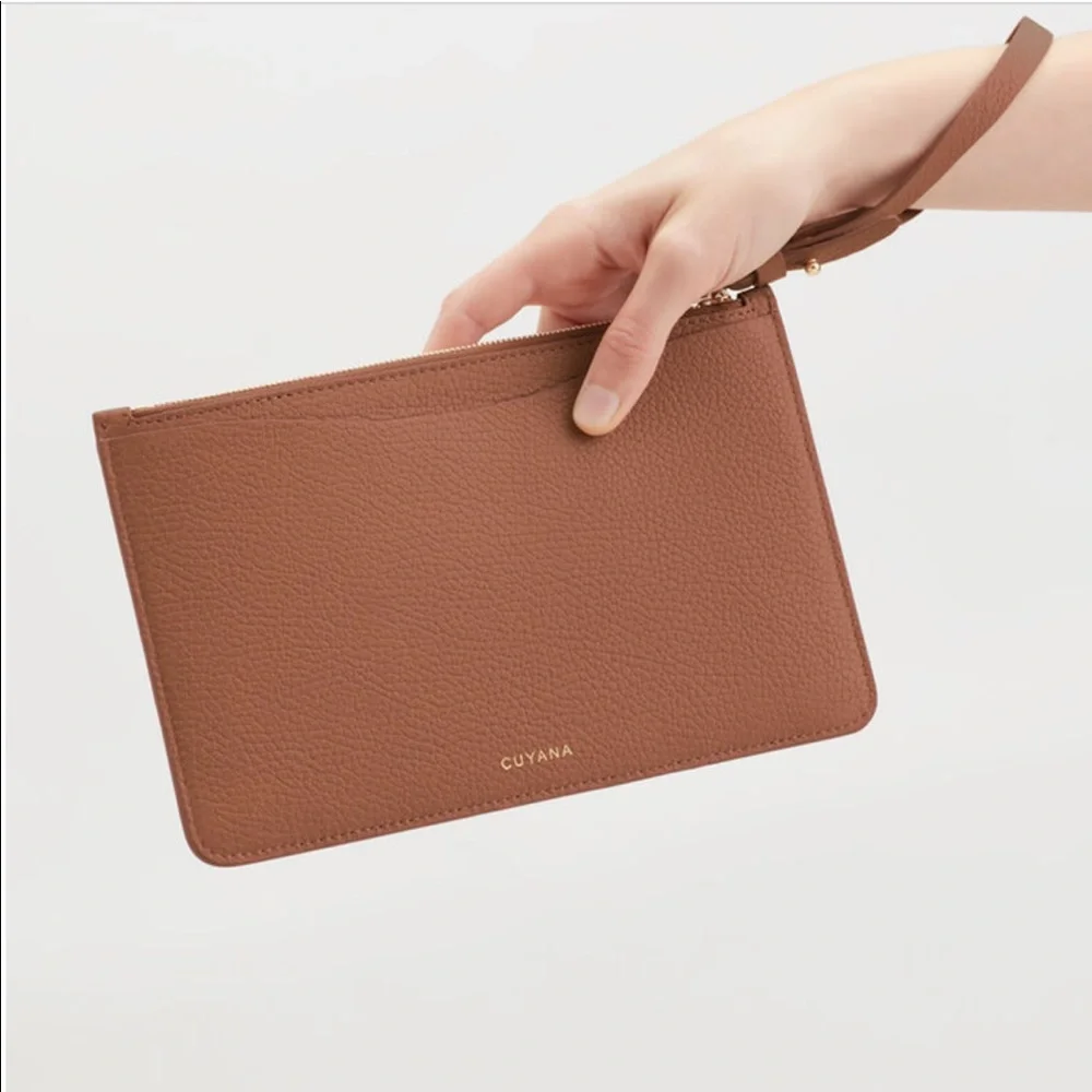 Cuyana Slim Wristlet Wallet in Caramel, New With Tags